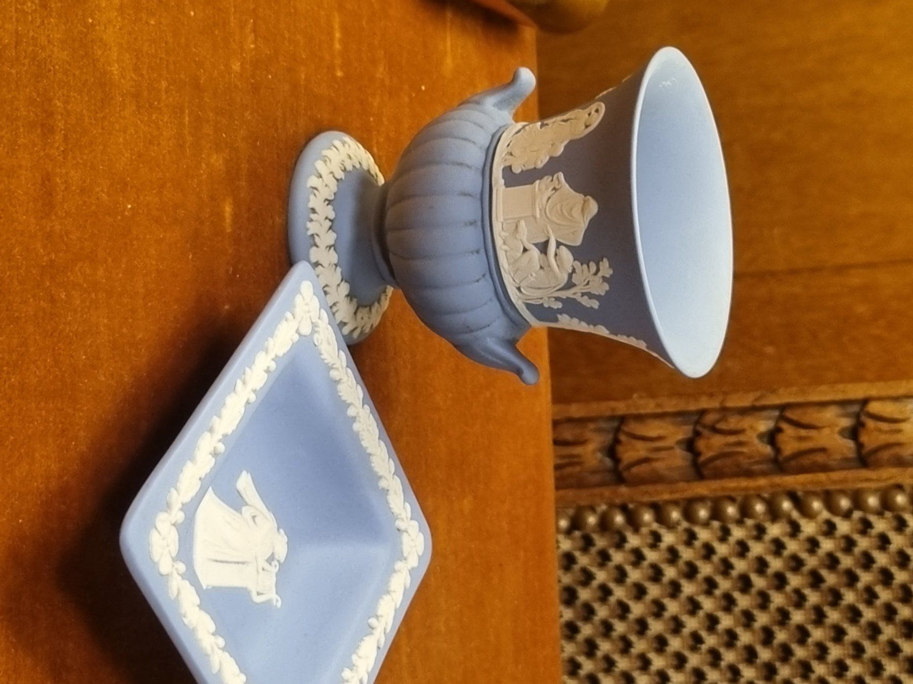 Wedgwood Vasen & Gefässe: Wedgwood Jasperware Set, Vase & Schale, blau – Gebraucht aus Scharnachtal von devin03 9