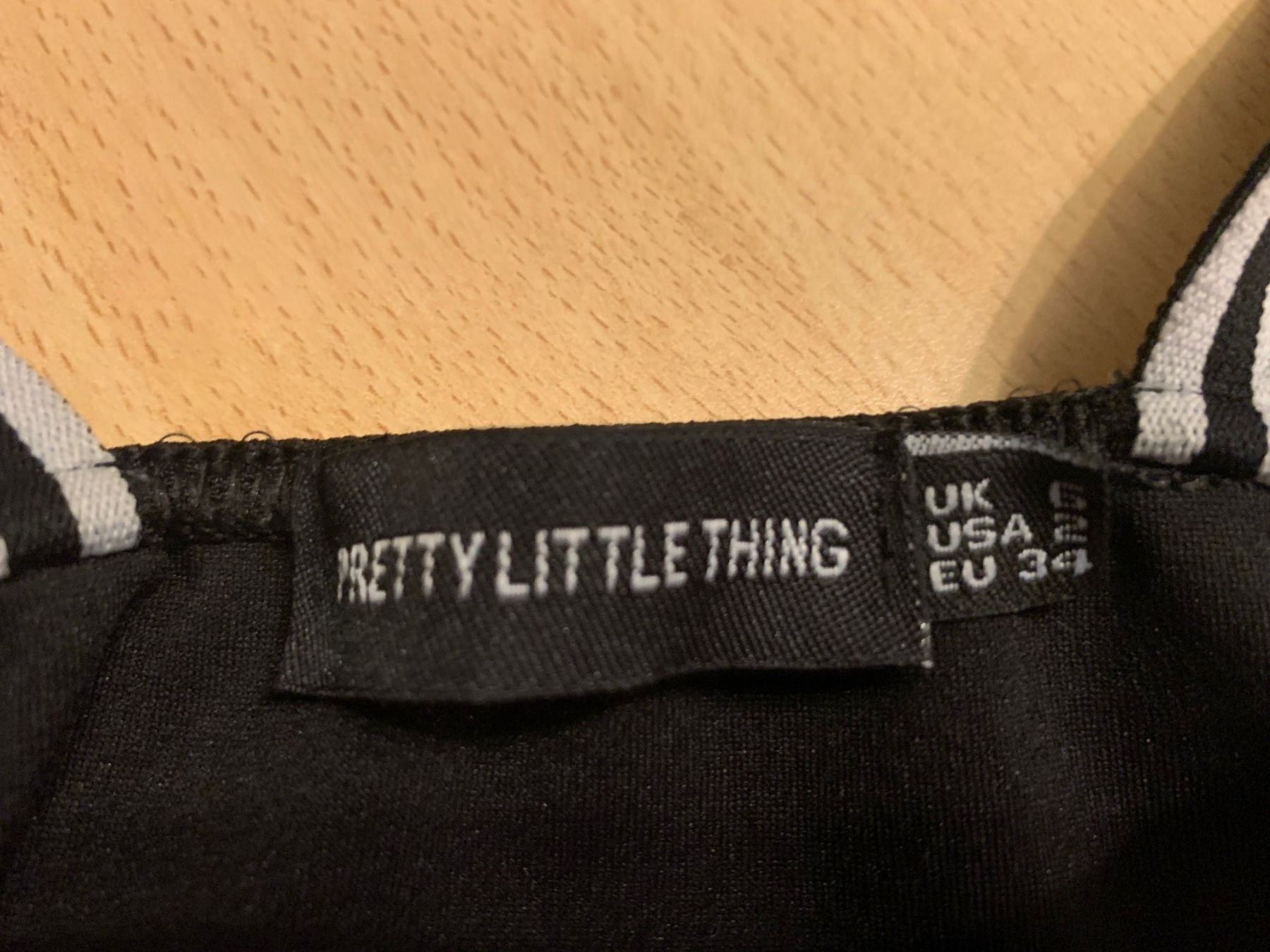 Vestiti: Schwarzes Minikleid PrettyLittleThing Gr. 34 – Usato da Rosshäusern venduto da MiJoDoOl 2
