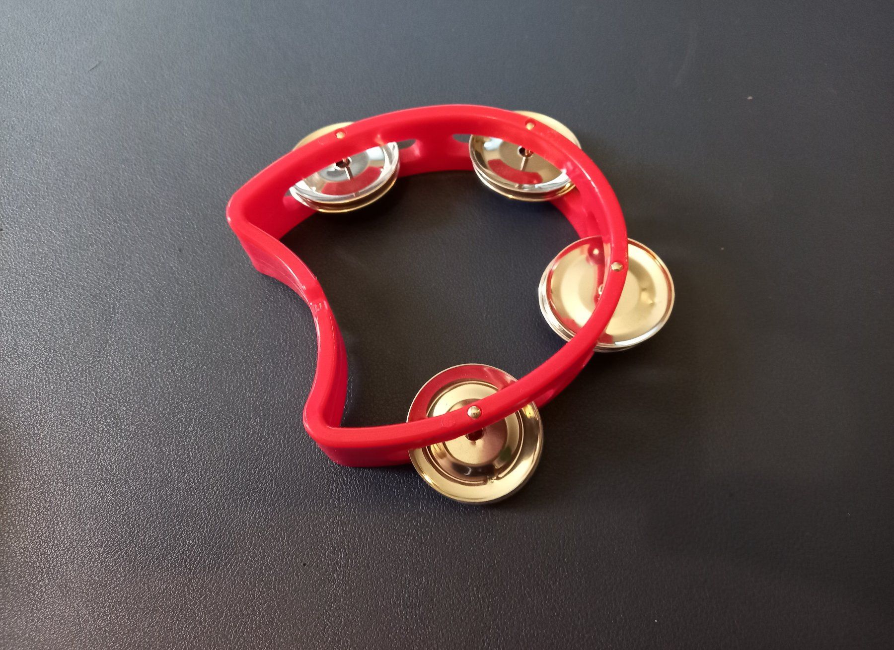 Musikinstrumente: 10x Handtrommel rot / Tambourin à main rouge – Neu und originalverpackt aus Bremblens von LOVA-MUSICA-SHOP