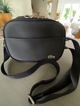 Originale Lacoste-Tasche New Classic 5 Kollektion 2005