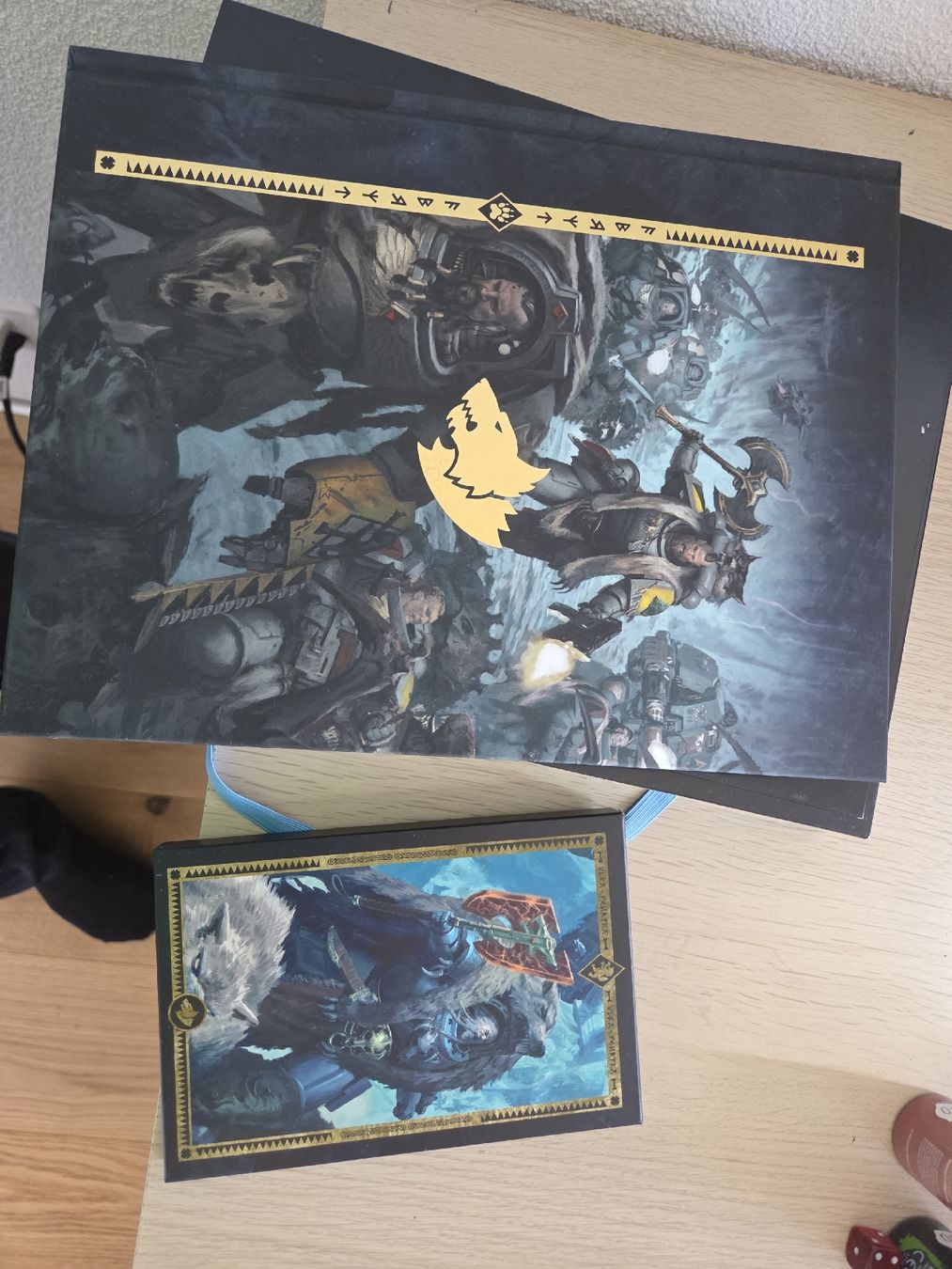 Giochi: Codex space wolves et cartes (anglais) – Nuovo (secondo la descrizione) da Gempenach venduto da fil_7bgj 1