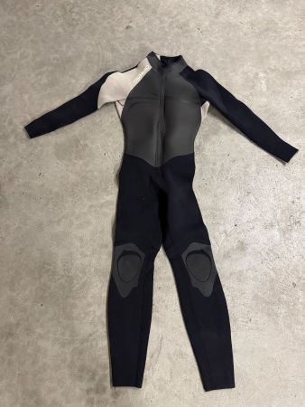 Neopren Anzug
