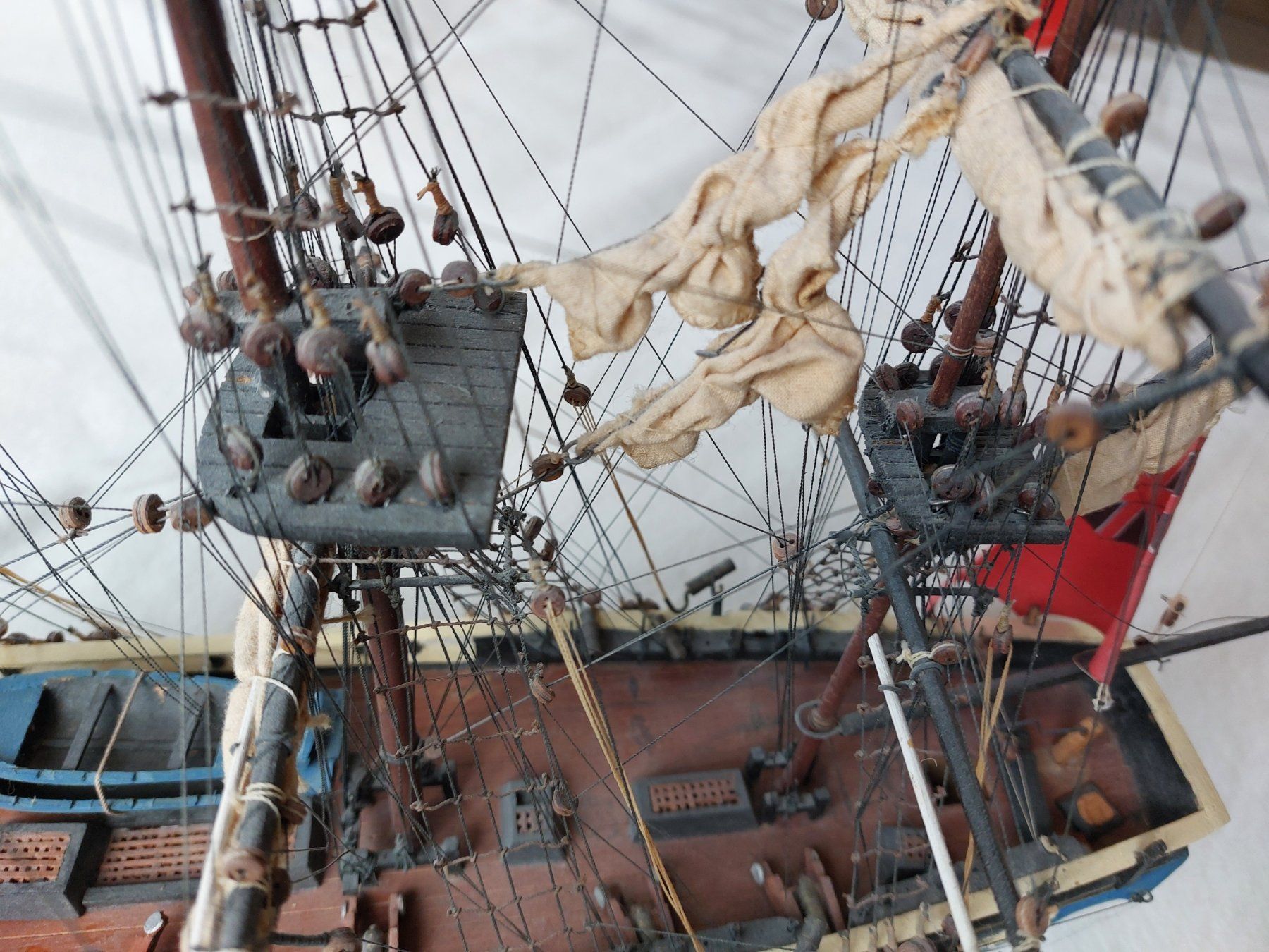 Modellbausätze & Standmodelle: Bounty Modellschiff aus Holz – Gebraucht aus Wädenswil von Eureka 4