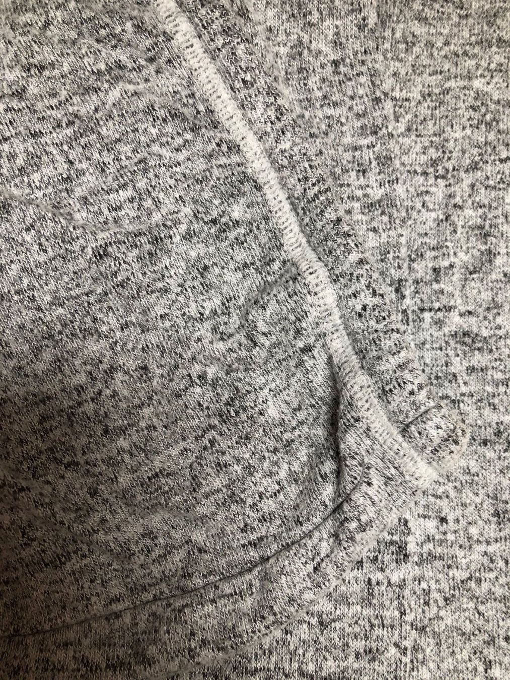 C&A Pullover & Sweatshirts: C&A Damen Kaputzen Hoodie Pullover Grau M Pull Doux Gris – Gebraucht aus St-Aubin FR von Tiweety 8
