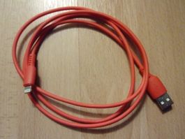 iPhone Ladekabel (1.25m) Lightning auf USB-A Kabel - Rot