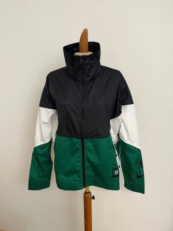 Sportjacke / Windjacke von Nike (Celtics)