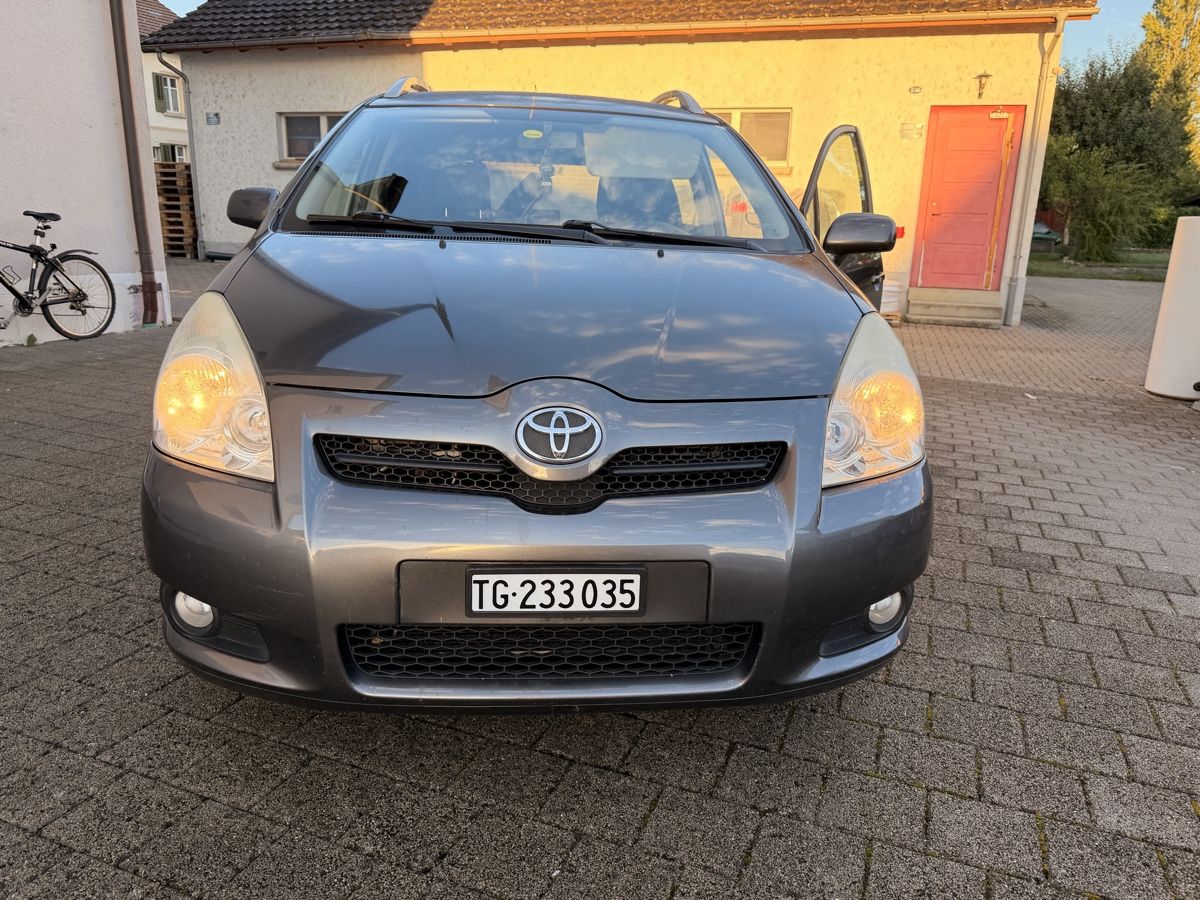 Toyota Automobili: Toyota corolla verso 2.2D – Usato da Bürglen TG venduto da ilu_yk9v 1