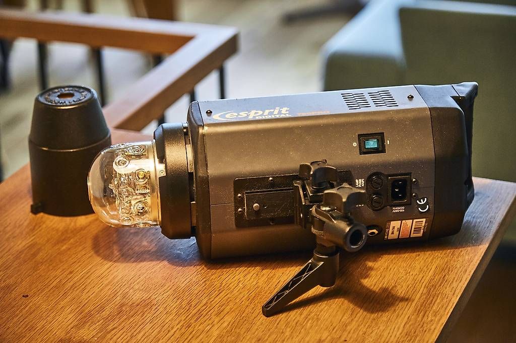 Bowens Blitze: Bowens Blitzlampenset mit Zubehör – Gebraucht aus Schalchen von Rasenrot 2