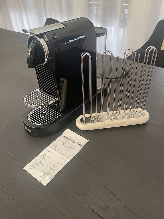 Macchine per caffè & Macchine per espresso: DeLonghi Kaffemaschine inkl. Kapselhalter – Usato da Ellikon a d Thur venduto da zwe_q6d8 3