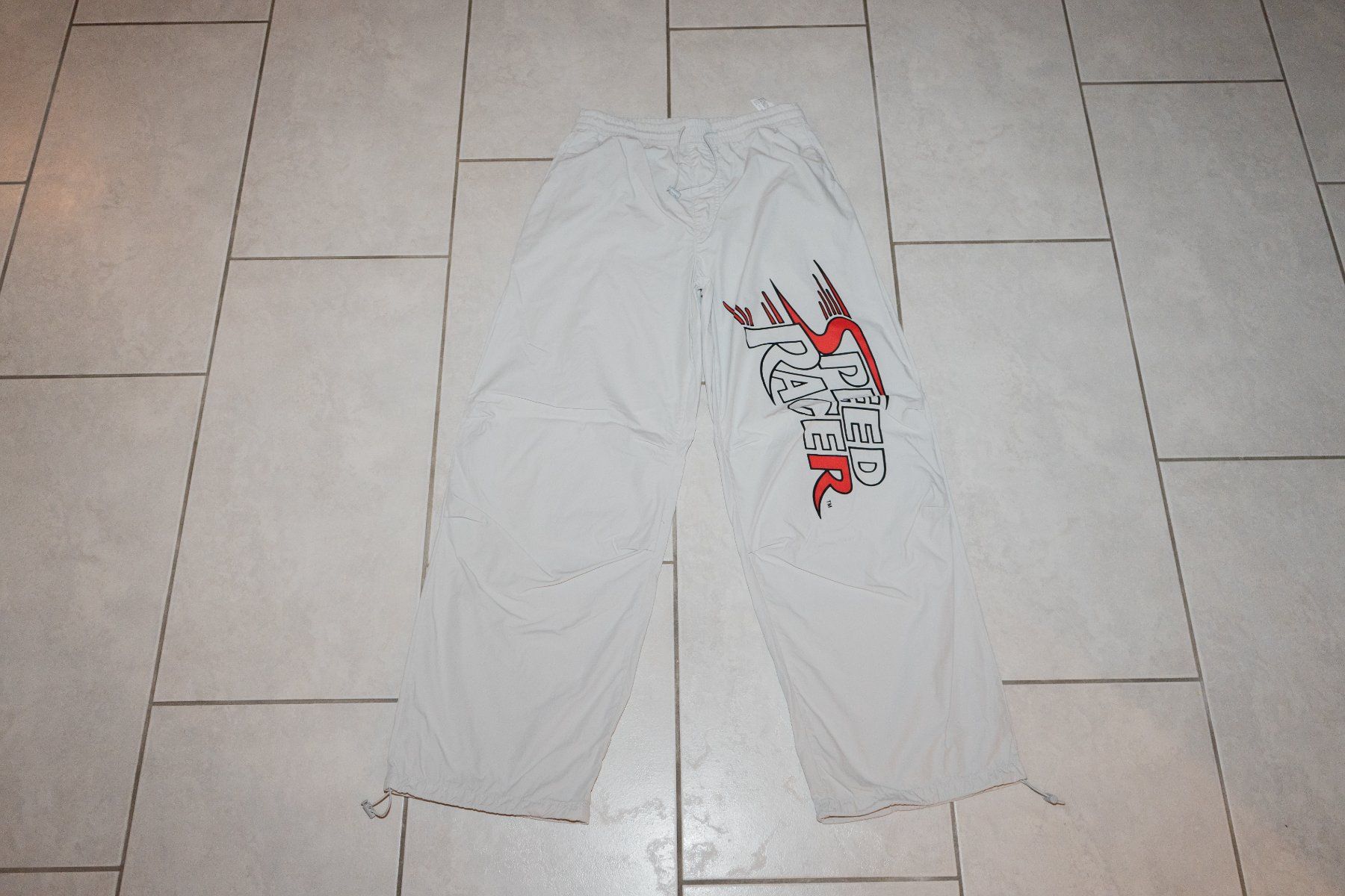 Zara Pantaloni: Baggy Hosen aus Stoff – Nuovo (secondo la descrizione) da Arni AG venduto da yannick_207
