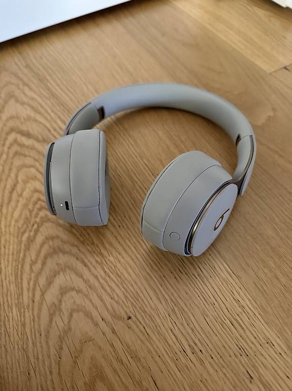 Cuffie: Beats Solo Pro  – Usato da Reiden venduto da youknowjackass 3
