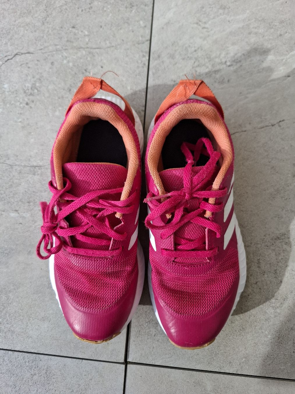 Adidas Scarpe per ragazzi: Adidas Turnschuhe Grösse 34!!! – Usato da Dörflingen venduto da Sander 4