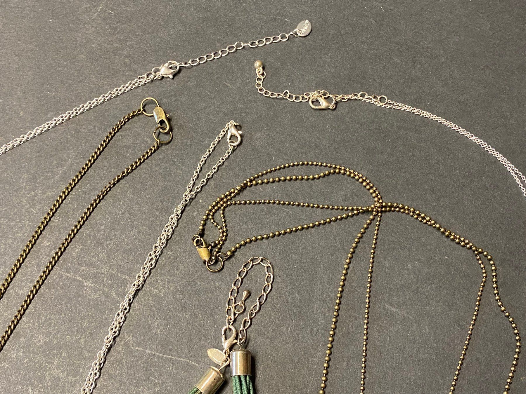Autres bijoux: Modeschmuck Lot, 6 Kette und 1 Ring – D'occasion à Schaffhausen par sparzone 4