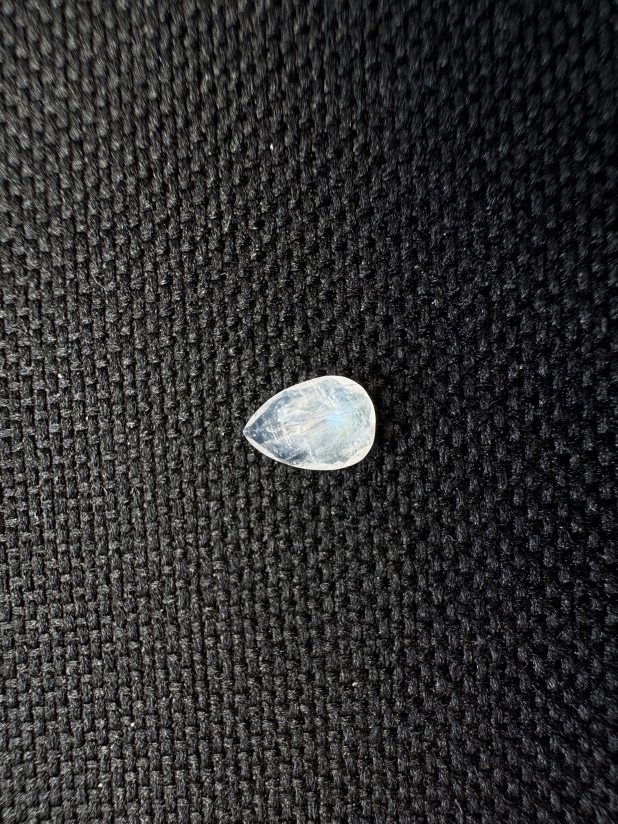 Pietre preziose: Mondstein 0,75ct – Nuovo e nell'imballaggio originale da Wängi venduto da Horus90 1