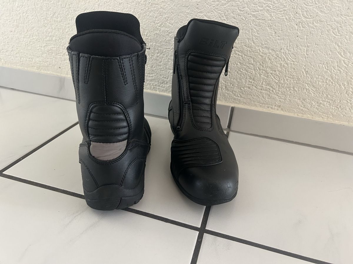 Scarpe da uomo: Bilt Motorcycle Boots Black Leather Zip-up Touring Boot – Nuovo (secondo la descrizione) da Merenschwand venduto da Tiff_LiveLife_555 2