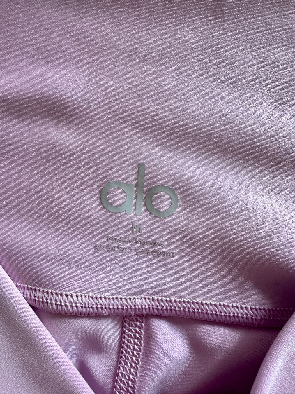 Alo Yoga Leggings: Alo Airlift • size M • 7/8 – Gebraucht aus Schaffhausen von Hindrika 1