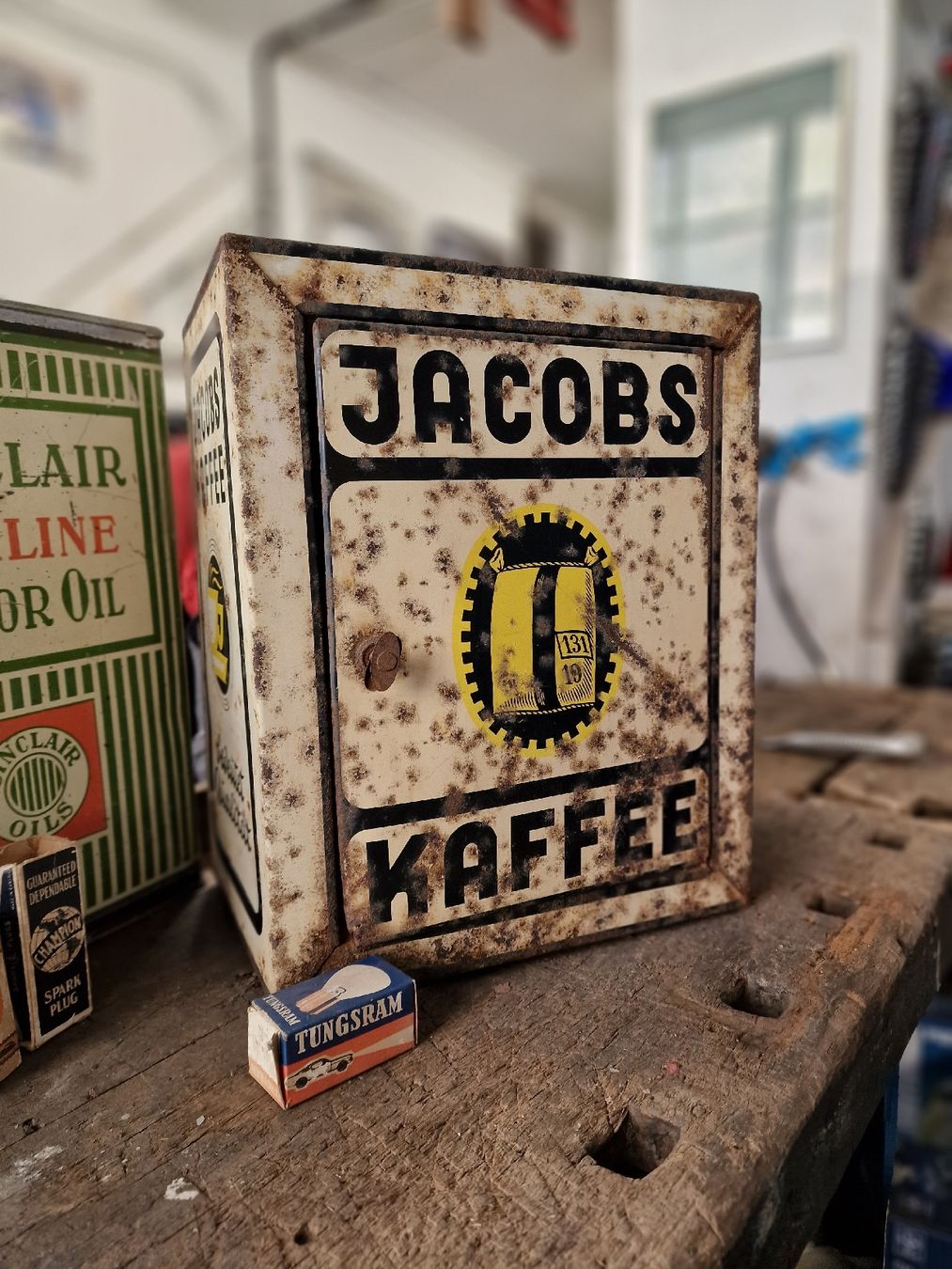 Tutte le decorazioni: Jacobs Kaffee Blechschrank Vintage Shabby Chic Retro – Usato da Ernetschwil venduto da Volvo0815