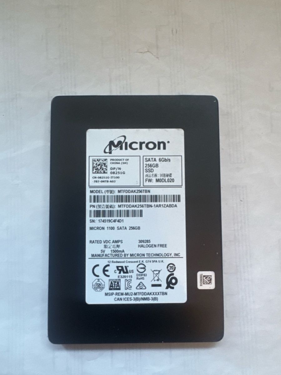Cartes mémoire: SSD – D'occasion à Le Noirmont par mat_9dtx