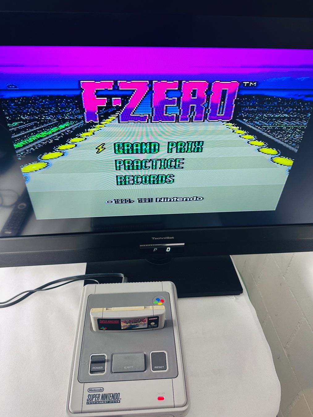 Nintendo Giochi: Super Nintendo SNES F-Zero PAL – Usato da Kappel SO venduto da MyFunBox 2