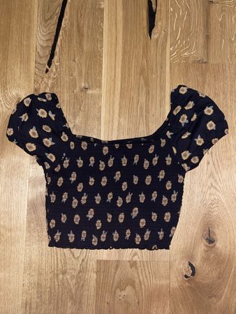 Hollister Top, Grösse XL, Blumenmuster, Sommer-Look