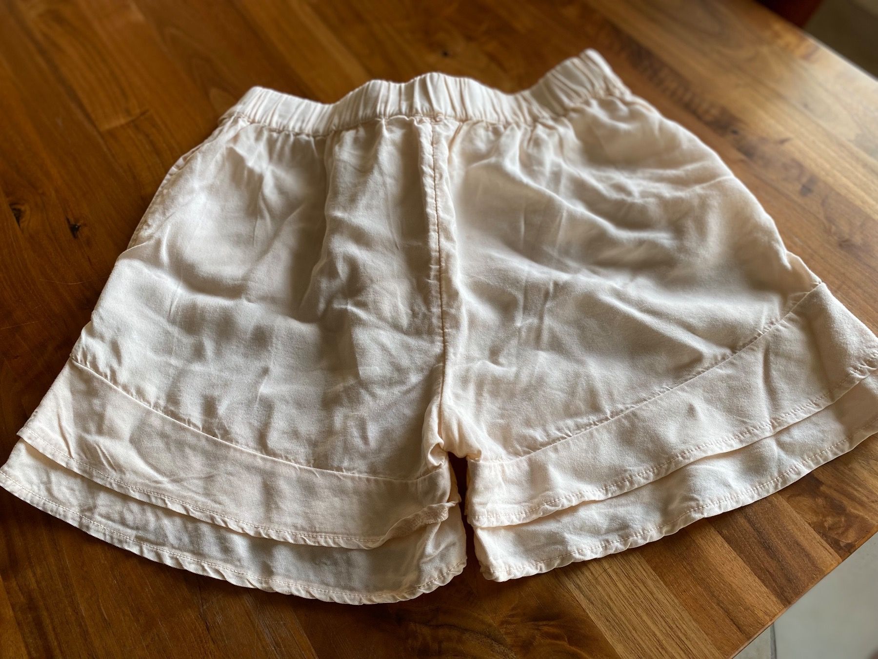 Pantaloni: Damen Shorts 36 rosé – Usato da Balsthal venduto da Uroby 1