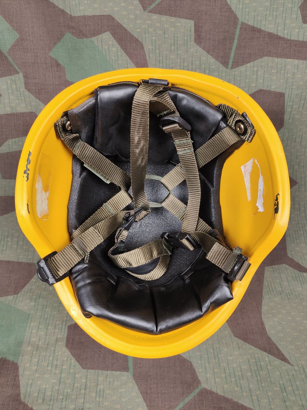 Schweizer Armee Uniformi: Helm AC200/650, OSCE – Usato da Bauma venduto da SwissMilitaria 5