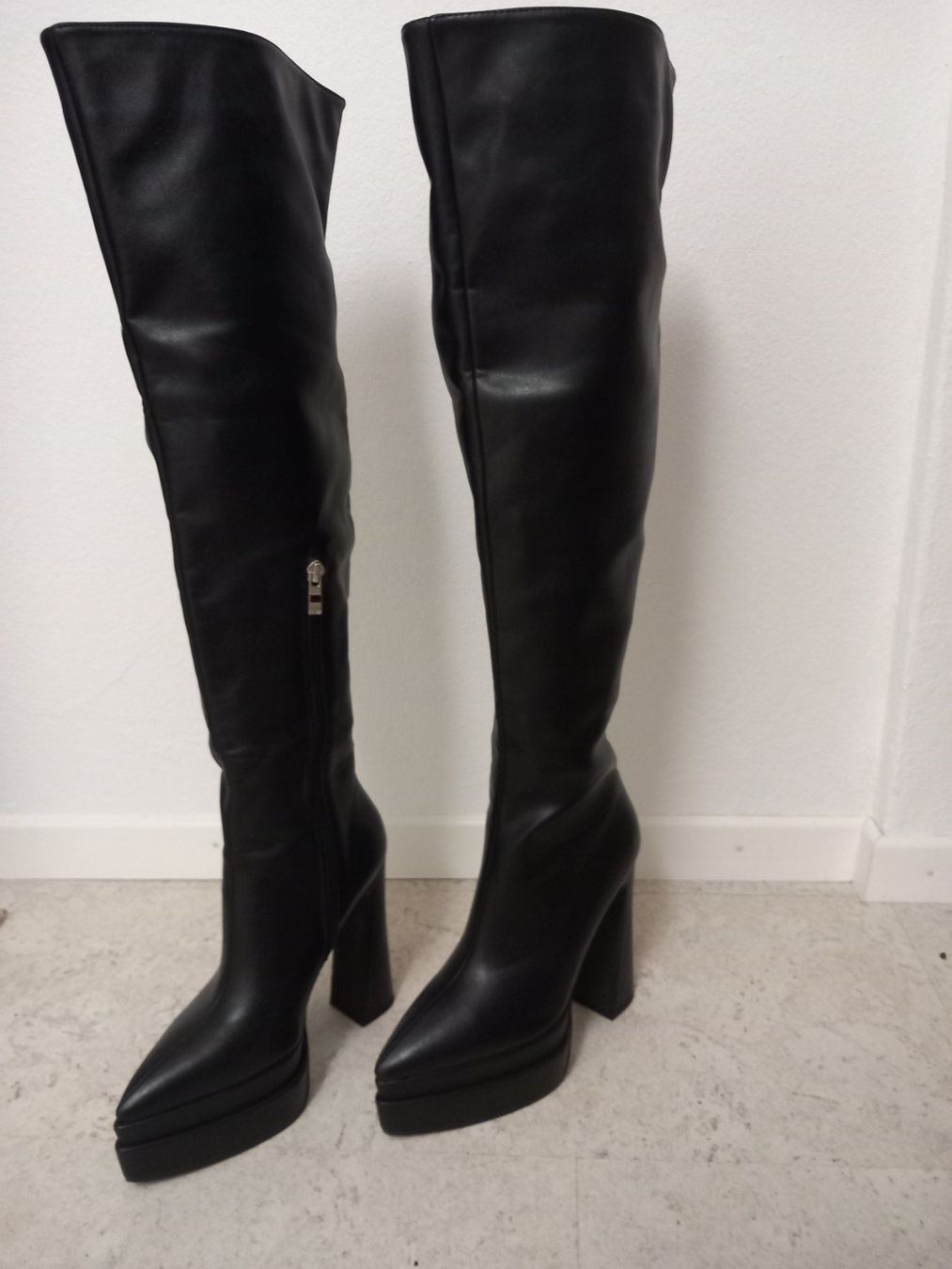 Damenschuhe: Raid Overknee Stiefel Neu Gr.37 – Gebraucht aus Triengen von angel112
