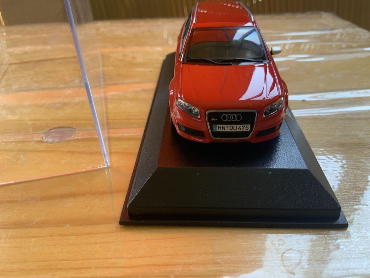 Minichamps Modellini d'auto: Audi RS4 B7 1/43 minichamps – Usato da Lausanne venduto da Shei2014 4