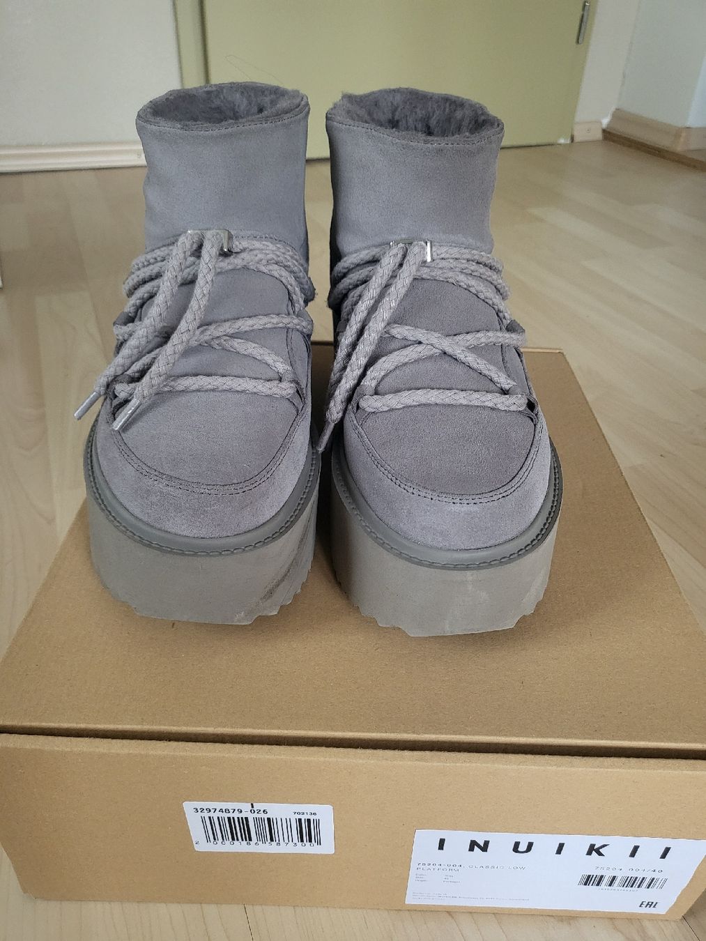 Inuikii Scarpe da donna: Inuikii Classic Wedge Low Boots Grey – Nuovo (secondo la descrizione) da Sarmenstorf venduto da zuz_q5kq 1