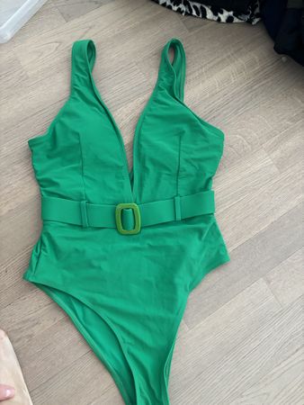 Swimsuit size 44 (fits like M) NP: 50.-