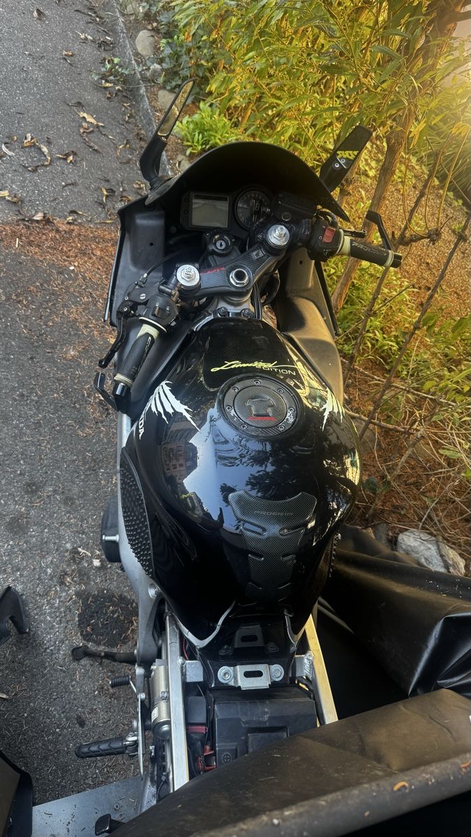 Honda Strada: Cbr600 f4i – Usato da Luzern venduto da cal_d6f6 1