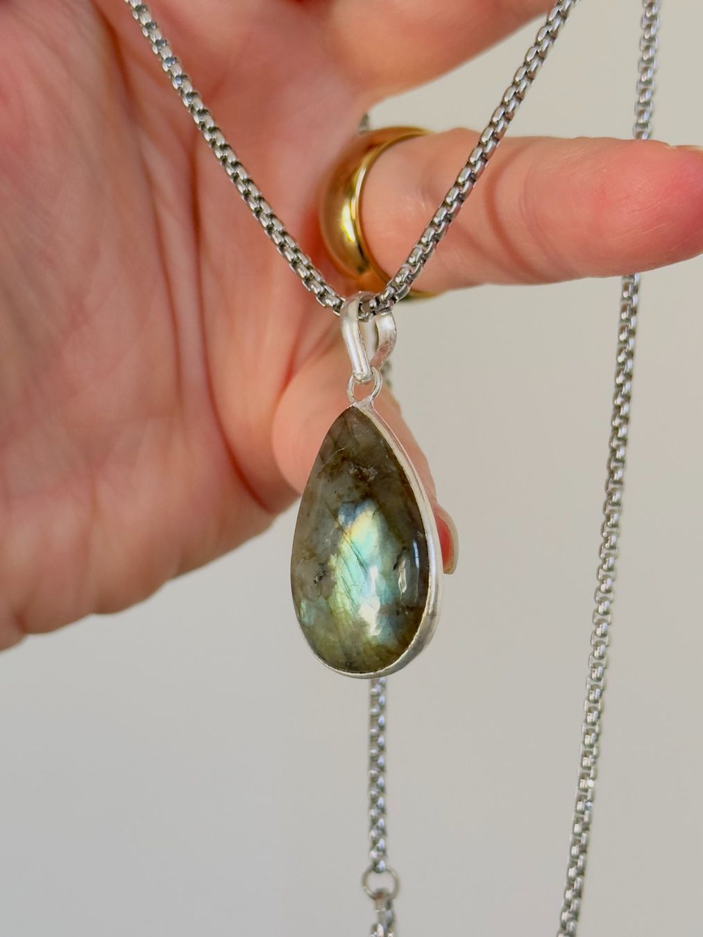 Catenine: Fashionable labradorite necklace – Nuovo e nell'imballaggio originale da Genève venduto da AGBERG 3