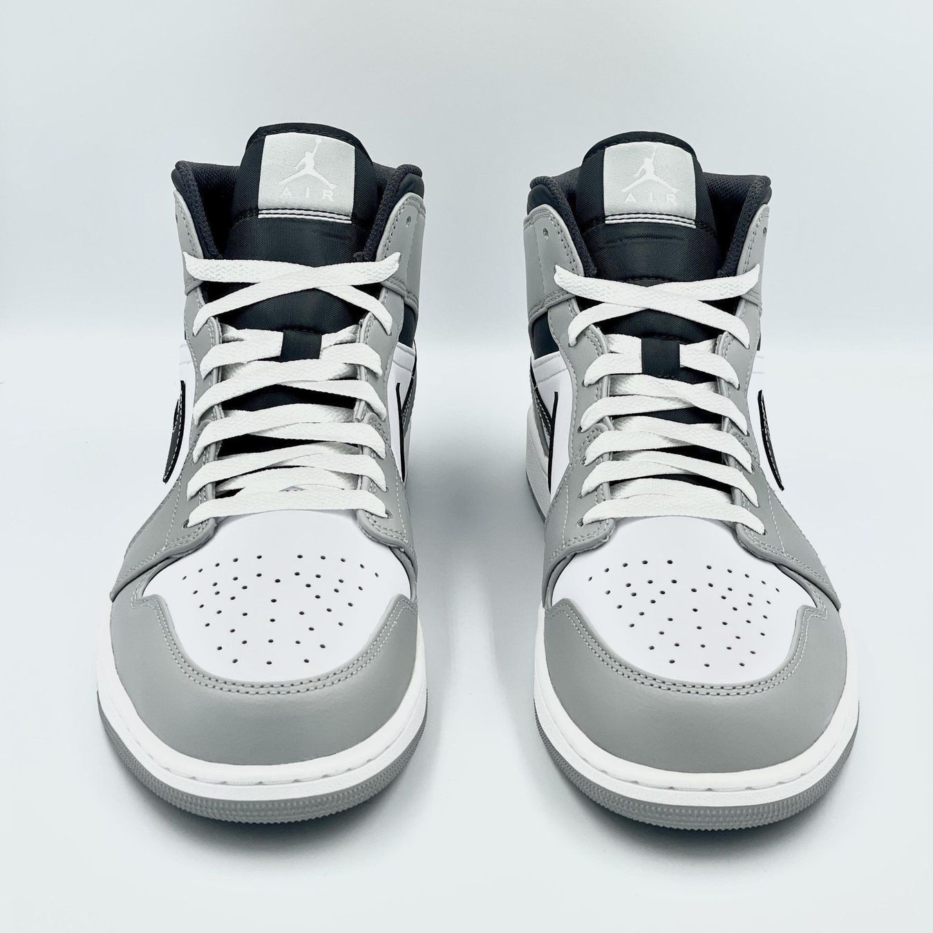 Jordan Scarpe da uomo: Jordan 1 Mid Light Smoke Grey EU 40.5 – Nuovo e nell'imballaggio originale da Erlinsbach venduto da sasneakers 4