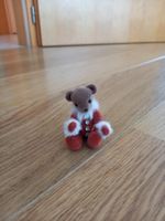 Mini Bär ca. 6 - 8,5 cm Weihnachtsbär - selbstgemacht Unikat