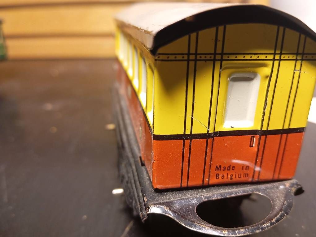Modellini di ferrovie: Eisenbahn wagen – Usato da Basel venduto da Petergunn 2
