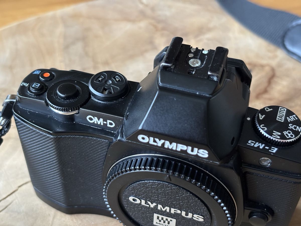 Olympus Kamera: Olympus OM-D E-M5 Body MFT – Defekt aus Igis von sze_c5px 2
