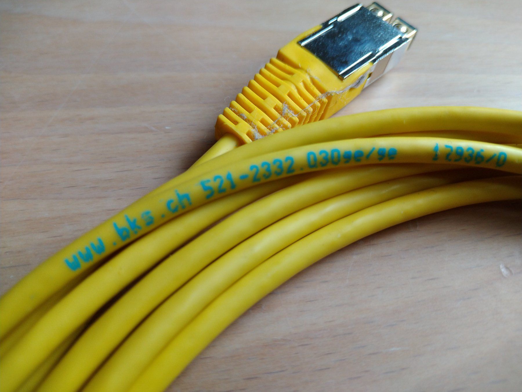 BKS Câbles: BKS Homenet Ethernet Patchkabel 3 m lang, gelb – D'occasion à Winznau par Cassjopaya 2