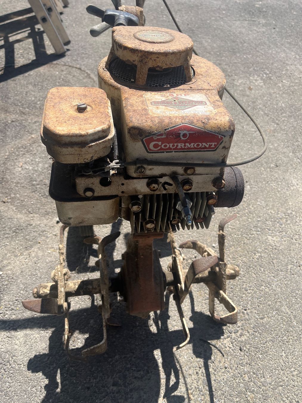 Tutte le macchine: Motoculteur Briggs&Stratton Courmont – Difettoso da Chénens venduto da Touta1franc 1