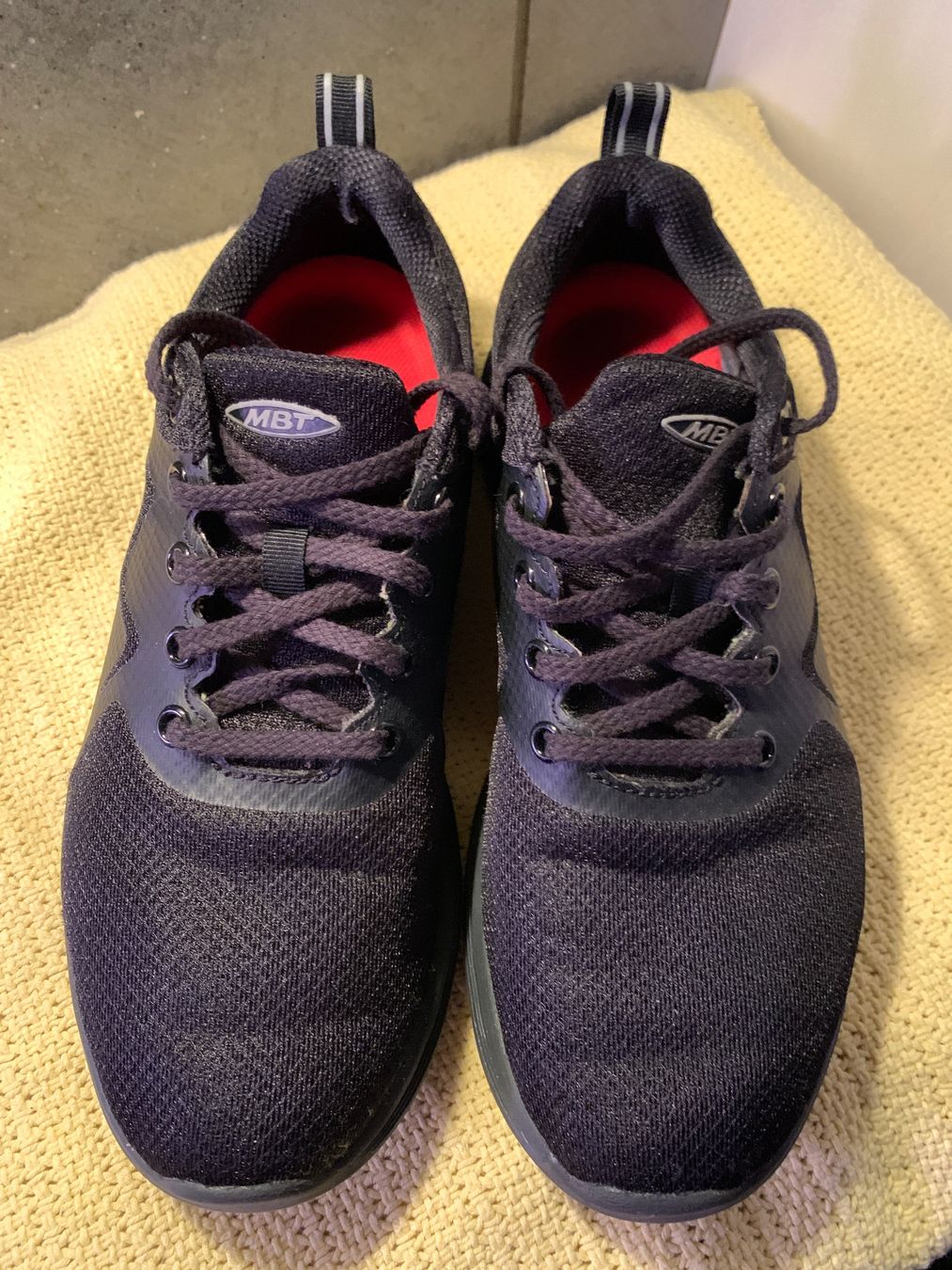 MBT Scarpe da uomo: MBT Soft Schuhe Gr. 40 – Usato da Steinebrunn venduto da Littlebird1 1