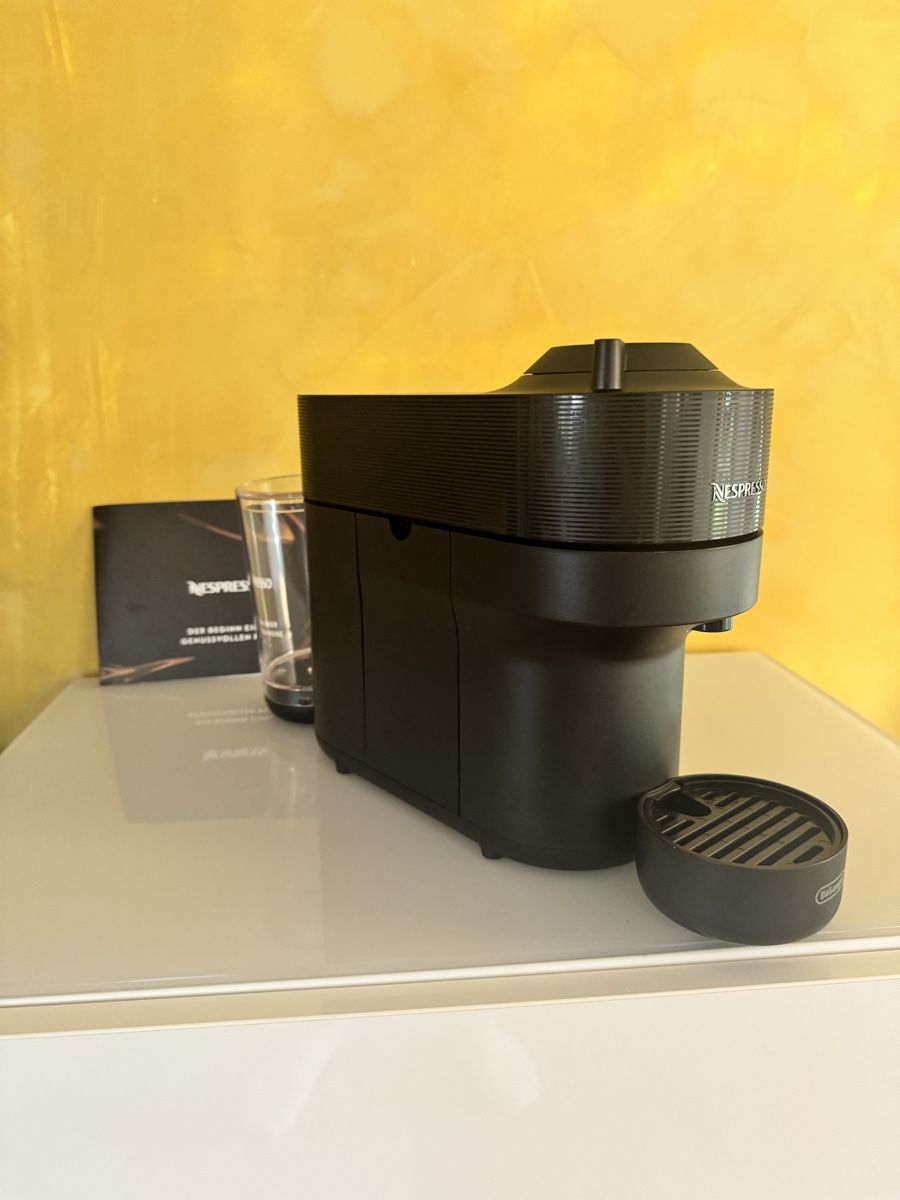 Nespresso Kaffeemaschinen & Espressomaschinen: Nespresso Vertuo Pop – Neu (gemäss Beschreibung) aus Winterthur von elv_yx9g