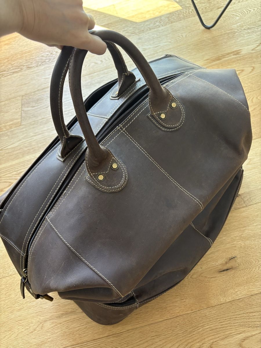 Taschen: Ledertasche – Neu (gemäss Beschreibung) aus Zürich von Alessandra0207 1
