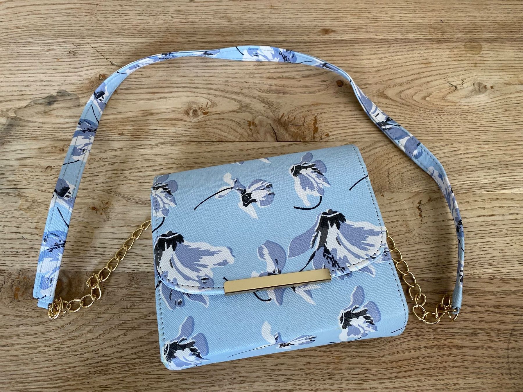 Borse da donna: Handtasche hellblau Hartbox – Nuovo (secondo la descrizione) da Bourguillon venduto da Jemalu 2