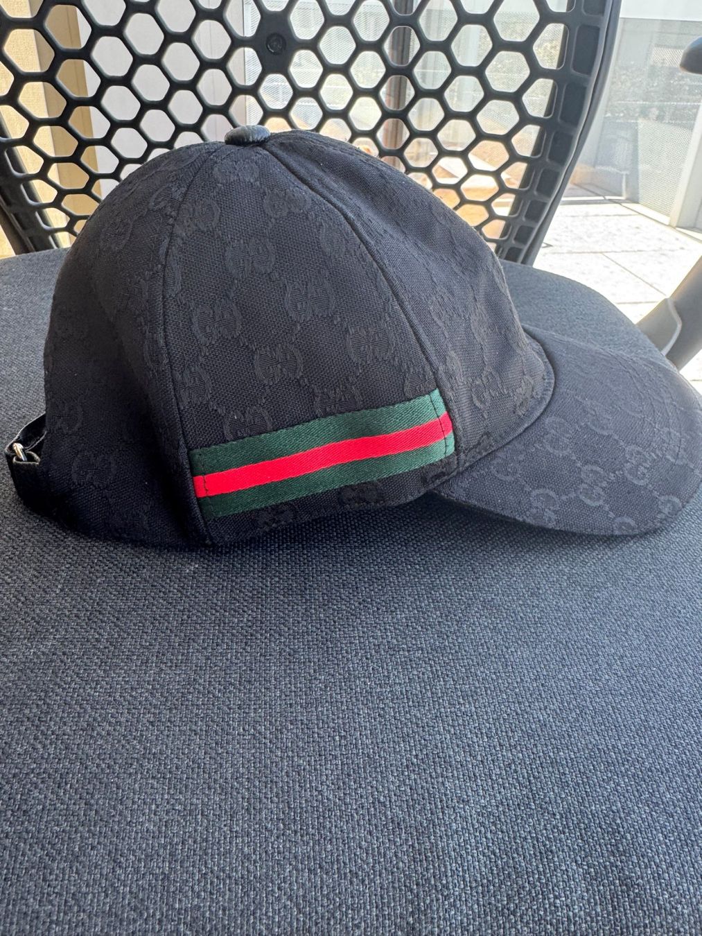 Gucci Chapeaux, bonnets & casquettes: Casquette Gucci noire – D'occasion à Sion par kedelazic 1