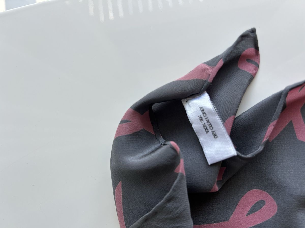 Foulards, Tücher & Schals: Silk Scarf grey pink ribbon pattern 100% silk – Neu (gemäss Beschreibung) aus Saland von ele_vc96 3