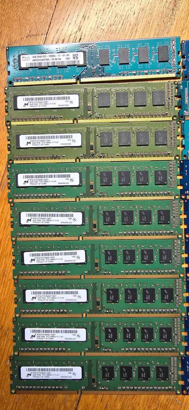 Memory / RAM: 18x RAM DDR3 4GB PC3-12800 – Gebraucht aus Lausanne von Super_IT 1