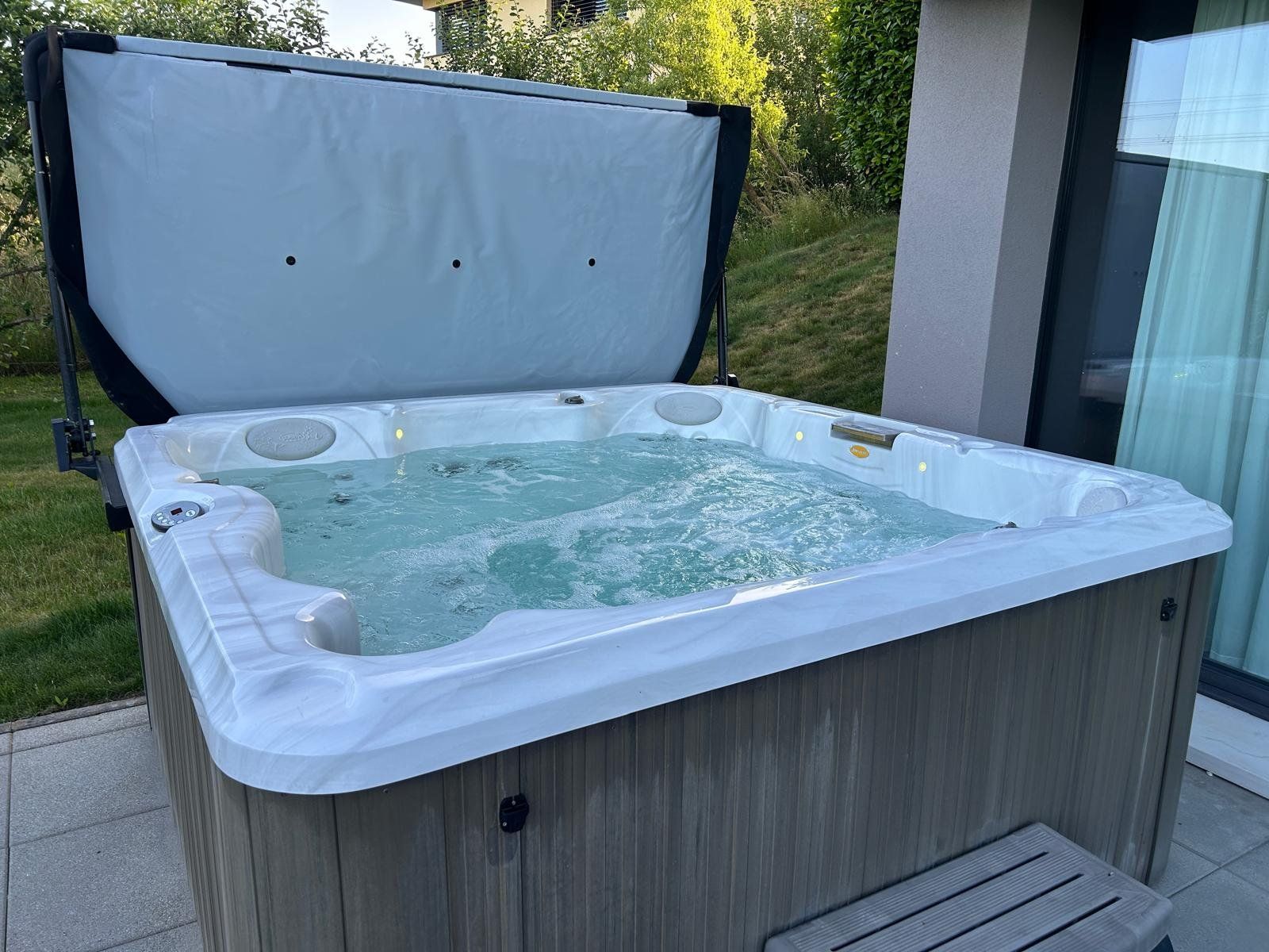 Whirlpool: SPA de la marque JACUZZI – Gebraucht aus Romont FR von fre_8zt2 3