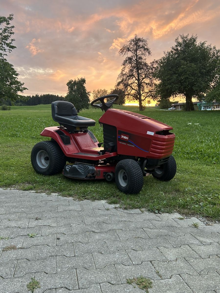 Toro Tagliaerba: Rasentraktor toro  – Usato da bäretswil venduto da doser25 2