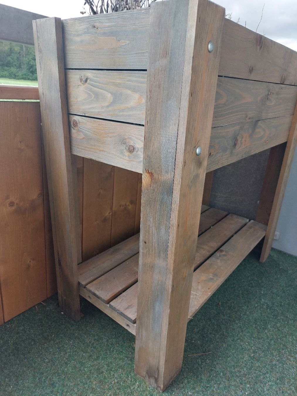 Coop Vasi per fiori: Holz-Hochbeet (80x80x40cm) – Usato da Rosshäusern venduto da ter_z9gp 1