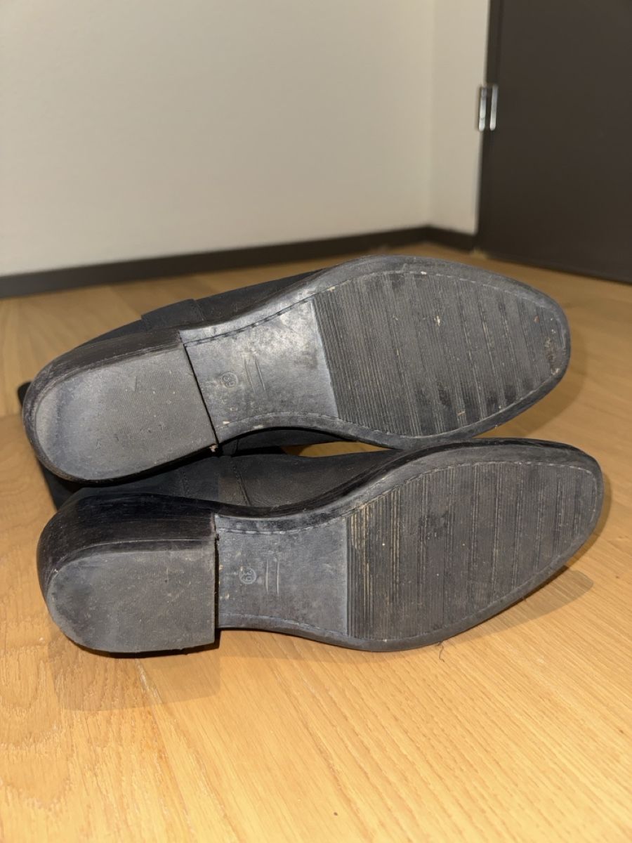 Chaussures femmes: Black Suede Boots – D'occasion à Zürich par VittoDS 1