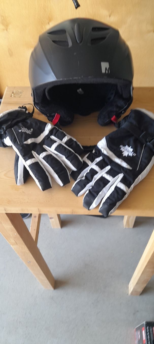 Lotti di vestiti: Schöffel Schibekleidung incl. Helm – Usato da Walzenhausen venduto da and_55gb 2